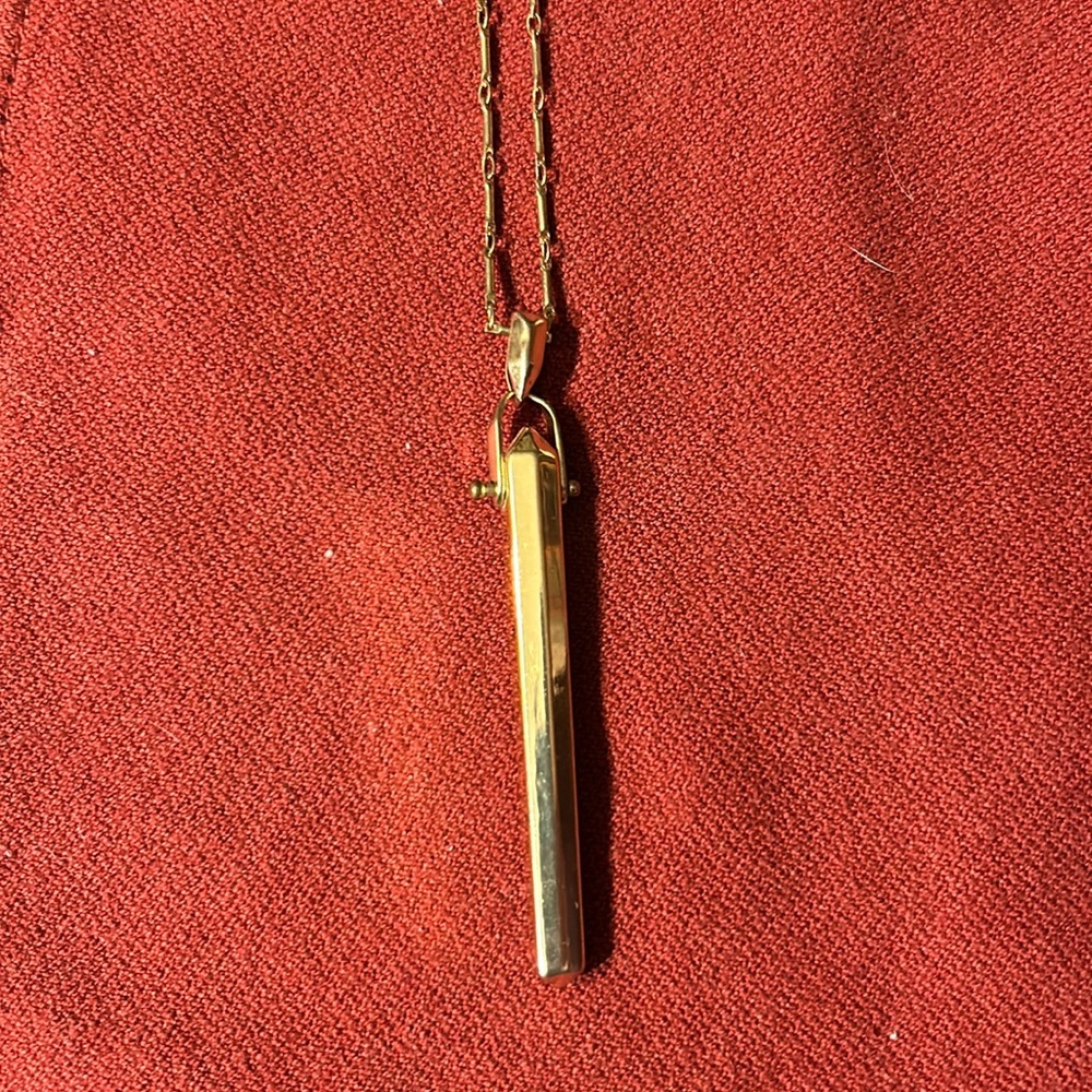 Stella & Dot Rebel pendant